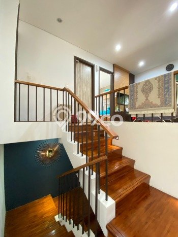 Dijual Rumah Luas Elegan Dengan View Eksklusif di Lebak Bulus, Jakarta Selatan Dijual Rumah Luas Elegan Dengan View Eksklusif di Lebak Bulus, Jakarta Selatan