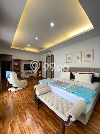 Dijual Rumah Luas Elegan Dengan View Eksklusif di Lebak Bulus, Jakarta Selatan Dijual Rumah Luas Elegan Dengan View Eksklusif di Lebak Bulus, Jakarta Selatan