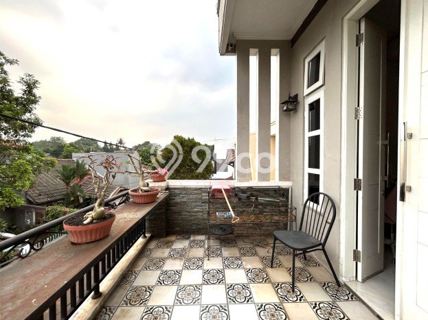 Rumah Strategis Minimalis Lb 180m2 di Cinere, Depok Rumah Strategis Minimalis Lb 180m2 di Cinere, Depok