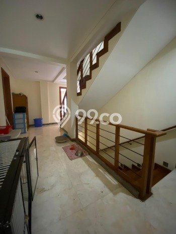 Ready to Use! Luxury House LT 173m2 Desain Elegan di Lebak Bulus Ready to Use! Luxury House LT 173m2 Desain Elegan di Lebak Bulus