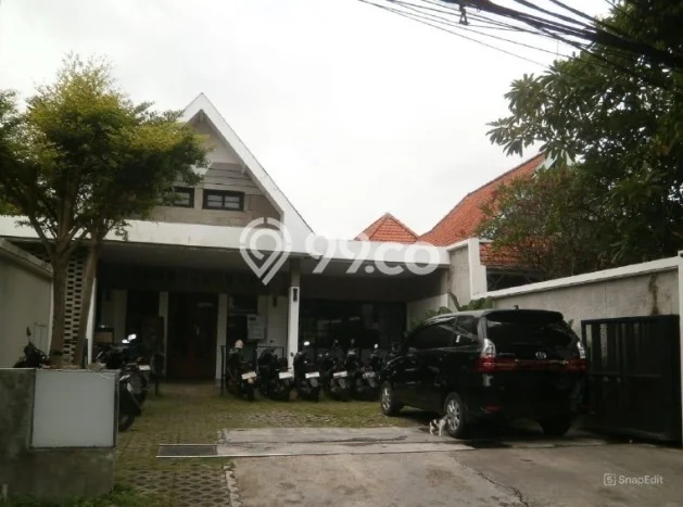 Unit Komersial Dijual di Surabaya LT 421m2 & LB 421m2 Unit Komersial Dijual di Surabaya LT 421m2 & LB 421m2