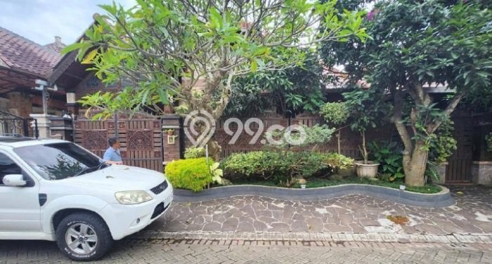 Rumah Area Strategis di Araya, Malang, Luas 240m2m² LB 240m2m² Rumah Area Strategis di Araya, Malang, Luas 240m2m² LB 240m2m²