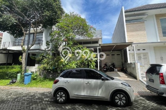 For Sale Hunian Rumah Terawat 3 Kamar di Citraland, Surabaya For Sale Hunian Rumah Terawat 3 Kamar di Citraland, Surabaya