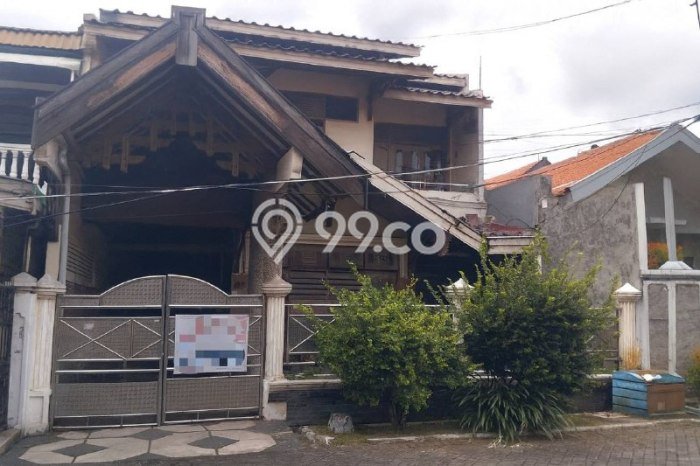 BEST PRICE! Rumah Berkualitas di Manyar, LT 182m2m² Bangunan 250m2m² BEST PRICE! Rumah Berkualitas di Manyar, LT 182m2m² Bangunan 250m2m²