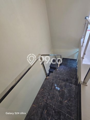 Rumah Modern 3 KT di Harapan Indah Bekasi Semi Furnished Rumah Modern 3 KT di Harapan Indah Bekasi Semi Furnished