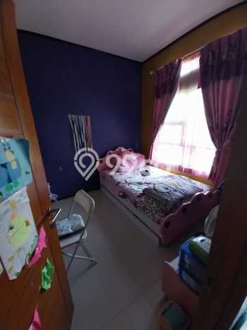 Rumah Modern 4 KT di Cihanjuang Bandung Unfurnished Rumah Modern 4 KT di Cihanjuang Bandung Unfurnished