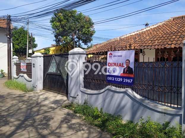Rumah Mewah LB 400m2 Siap Huni Desain Elegan di Moch Toha, Bandung Rumah Mewah LB 400m2 Siap Huni Desain Elegan di Moch Toha, Bandung