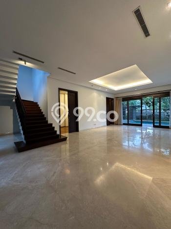 Rumah Elit Modern Tanpa Renovasi di Pondok Indah Jakarta Selatan Rumah Elit Modern Tanpa Renovasi di Pondok Indah Jakarta Selatan