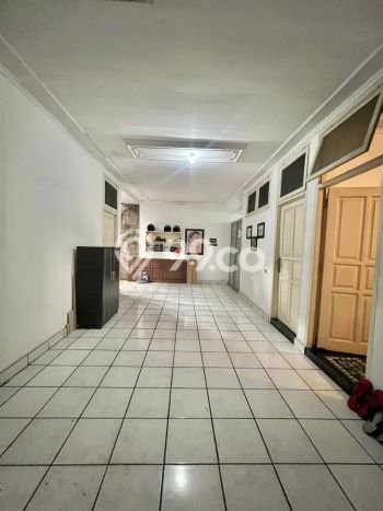 Untuk Dijual Kost di Pancoran, Jakarta Selatan, 49 KT, 30 KM, Luas 1000m2 Untuk Dijual Kost di Pancoran, Jakarta Selatan, 49 KT, 30 KM, Luas 1000m2