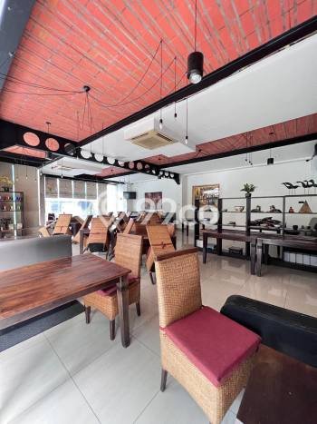 Kantor Bagus LT 471m2 LB 1500m2 Dijual di Menteng Jakarta Pusat Kantor Bagus LT 471m2 LB 1500m2 Dijual di Menteng Jakarta Pusat