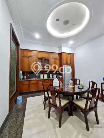 Dijual Rumah Mewah Elegan Dengan View Cantik di Pejompongan, Jakarta Pusat Dijual Rumah Mewah Elegan Dengan View Cantik di Pejompongan, Jakarta Pusat