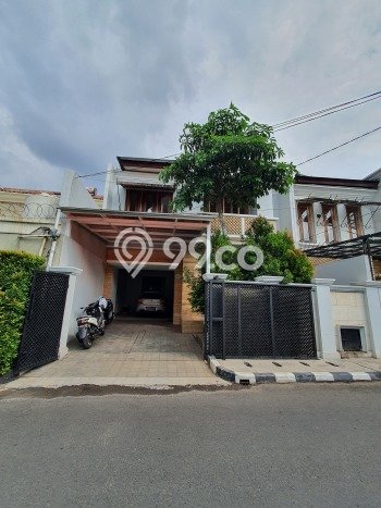 Jual Rumah 4 KT di Lebak Bulus, Jakarta Selatan - LT 237m² Jual Rumah 4 KT di Lebak Bulus, Jakarta Selatan - LT 237m²