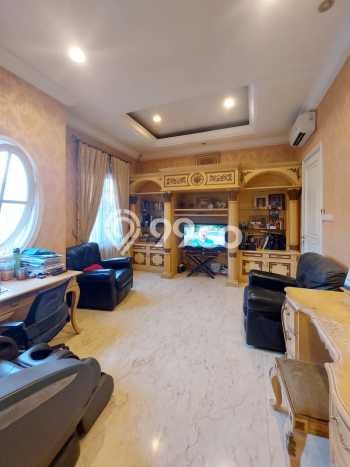Ready to Use! Luxury House LT 600m2 Desain Modern di Lebak Bulus Ready to Use! Luxury House LT 600m2 Desain Modern di Lebak Bulus