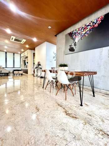 Rumah Elit Modern Siap Huni di Kemang Jakarta Selatan Rumah Elit Modern Siap Huni di Kemang Jakarta Selatan