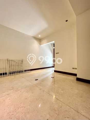 Ready to Use! Luxury House LT 300m2 Desain Elegan di Lebak Bulus Ready to Use! Luxury House LT 300m2 Desain Elegan di Lebak Bulus