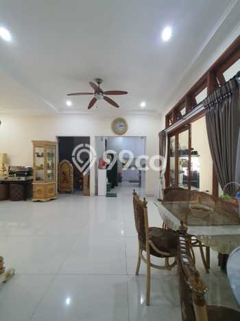 Dijual Rumah Luas Elegan Dengan View Cantik di Cirendeu, Jakarta Selatan Dijual Rumah Luas Elegan Dengan View Cantik di Cirendeu, Jakarta Selatan