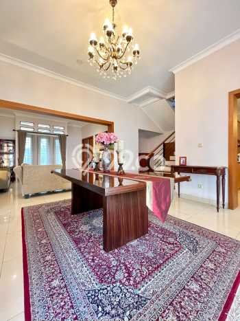 Hunian Luxury Siap Huni di Jakarta Selatan Fasilitas Premium Hunian Luxury Siap Huni di Jakarta Selatan Fasilitas Premium