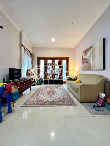 Hunian Luxury Siap Huni di Jakarta Selatan Fasilitas Premium Hunian Luxury Siap Huni di Jakarta Selatan Fasilitas Premium