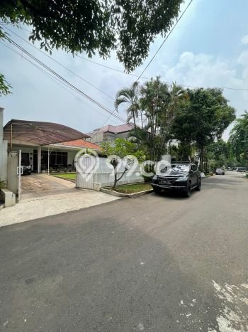 Hunian Eksklusif Siap Huni LT 597m2 di Kebayoran Baru, Jakarta Selatan Hunian Eksklusif Siap Huni LT 597m2 di Kebayoran Baru, Jakarta Selatan
