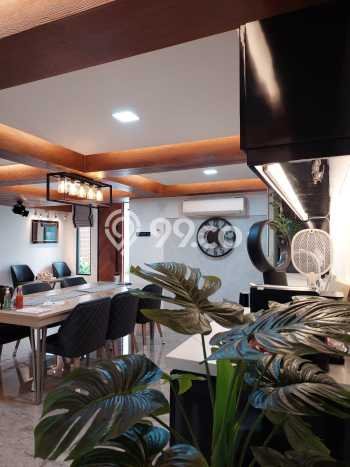 Hunian Mewah LB 430m2 Siap Pakai Desain Elegan di Kemang, Jakarta Selatan Hunian Mewah LB 430m2 Siap Pakai Desain Elegan di Kemang, Jakarta Selatan