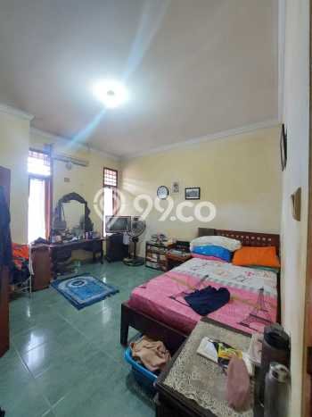 LIMITED OFFER! Rumah Berkualitas di Tebet, Luas 236m2m² LB 180m2m² LIMITED OFFER! Rumah Berkualitas di Tebet, Luas 236m2m² LB 180m2m²