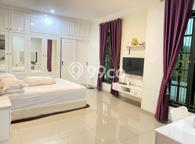 Rumah Elit Modern Tanpa Renovasi di Lebak Bulus Jakarta Selatan Rumah Elit Modern Tanpa Renovasi di Lebak Bulus Jakarta Selatan