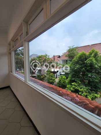 Siap Huni Rumah Mewah 4 Kamar di Tebet Dekat ke Mana Pun Siap Huni Rumah Mewah 4 Kamar di Tebet Dekat ke Mana Pun