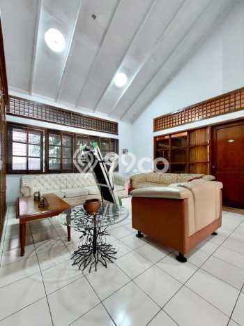 Jual Rumah Luas Elegan Dengan View Eksklusif di Senopati, Jakarta Selatan Jual Rumah Luas Elegan Dengan View Eksklusif di Senopati, Jakarta Selatan