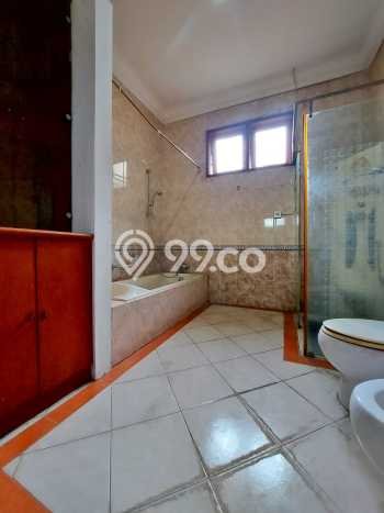 Rumah Luxury Modern Tanpa Renovasi di Jati Padang Jakarta Selatan Rumah Luxury Modern Tanpa Renovasi di Jati Padang Jakarta Selatan