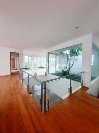 Rumah Luxury Modern Siap Huni di Cipete Jakarta Selatan Rumah Luxury Modern Siap Huni di Cipete Jakarta Selatan
