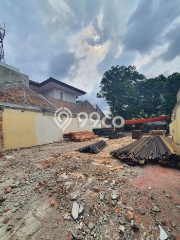 Tanah Komersial di Kemang, Luas 220m², Pinggir Jalan Tanah Komersial di Kemang, Luas 220m², Pinggir Jalan