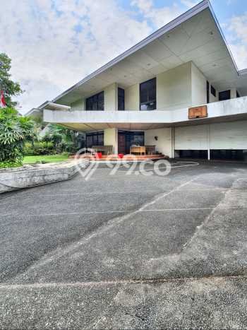 Dijual Rumah Premium dengan Fasilitas Sekitar Komplit di Menteng, Jakarta Pusat Dijual Rumah Premium dengan Fasilitas Sekitar Komplit di Menteng, Jakarta Pusat