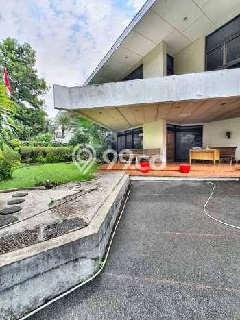 Dijual Rumah Premium dengan Fasilitas Sekitar Komplit di Menteng, Jakarta Pusat Dijual Rumah Premium dengan Fasilitas Sekitar Komplit di Menteng, Jakarta Pusat