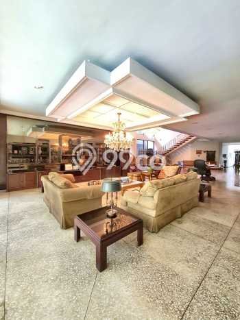 Dijual Rumah Premium dengan Fasilitas Sekitar Komplit di Menteng, Jakarta Pusat Dijual Rumah Premium dengan Fasilitas Sekitar Komplit di Menteng, Jakarta Pusat