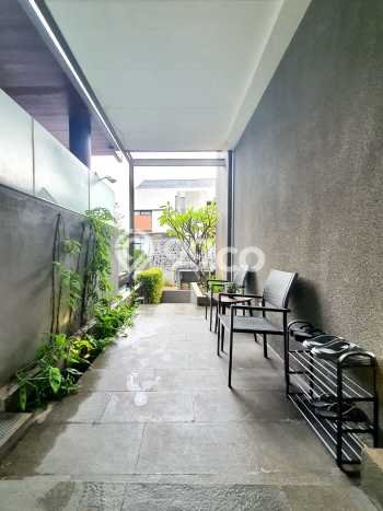 Ready to Use! Luxury House LT 170m2 Desain Modern di Bintaro Ready to Use! Luxury House LT 170m2 Desain Modern di Bintaro