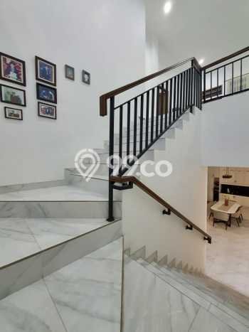 Hunian Elit LB 435m2 Siap Pakai Desain Elegan di Pondok Pinang, Jakarta Selatan Hunian Elit LB 435m2 Siap Pakai Desain Elegan di Pondok Pinang, Jakarta Selatan