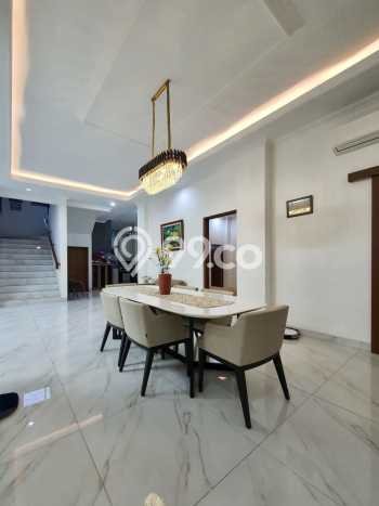 Hunian Elit LB 435m2 Siap Pakai Desain Elegan di Pondok Pinang, Jakarta Selatan Hunian Elit LB 435m2 Siap Pakai Desain Elegan di Pondok Pinang, Jakarta Selatan