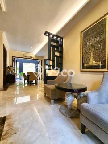 Rumah Kualitas Premium 3 Kamar Tidur Lokasi Prestisius di Kawasan Berkembang Kemang, Jakarta Selatan Rumah Kualitas Premium 3 Kamar Tidur Lokasi Prestisius di Kawasan Berkembang Kemang, Jakarta Selatan