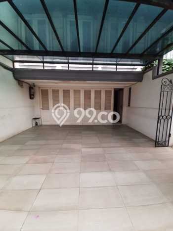 Rumah Luxury Modern Tanpa Renovasi di Pondok Indah Jakarta Selatan Rumah Luxury Modern Tanpa Renovasi di Pondok Indah Jakarta Selatan