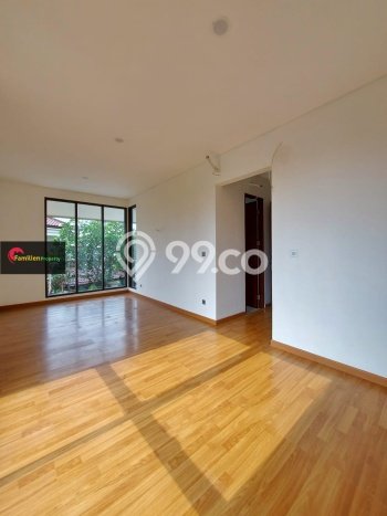 Rumah area , Jakarta Selatan, Luas 200m2m² Bangunan 330m2m² - SEGERA MILIKI! Rumah area , Jakarta Selatan, Luas 200m2m² Bangunan 330m2m² - SEGERA MILIKI!