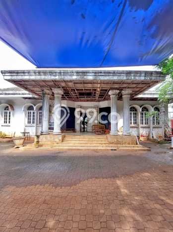 Hunian Mewah LB 400m2 Siap Pakai Desain Elegan di Pejaten, Jakarta Selatan Hunian Mewah LB 400m2 Siap Pakai Desain Elegan di Pejaten, Jakarta Selatan