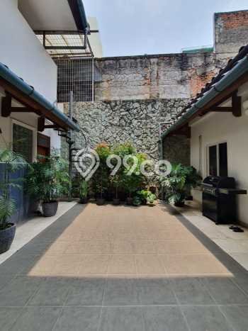 Hunian Mewah LB 386m2 Siap Pakai Desain Elegan di Senopati, Jakarta Selatan Hunian Mewah LB 386m2 Siap Pakai Desain Elegan di Senopati, Jakarta Selatan