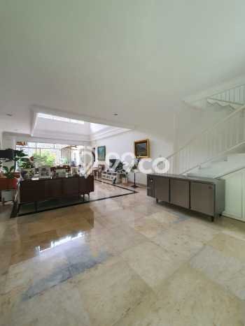 Hunian Mewah LB 386m2 Siap Pakai Desain Elegan di Senopati, Jakarta Selatan Hunian Mewah LB 386m2 Siap Pakai Desain Elegan di Senopati, Jakarta Selatan