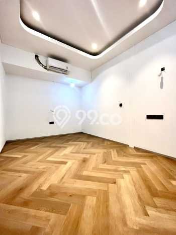 Rumah Area Strategis di Pondok Indah, Jakarta Selatan, Luas 136m² Bangunan 400m² Rumah Area Strategis di Pondok Indah, Jakarta Selatan, Luas 136m² Bangunan 400m²