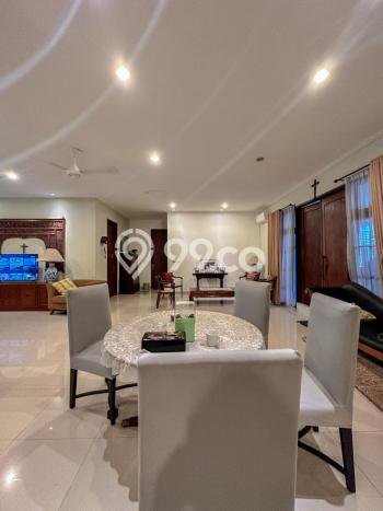 Jual Rumah Mewah Megah Dengan View Eksklusif di Kemang, Jakarta Selatan Jual Rumah Mewah Megah Dengan View Eksklusif di Kemang, Jakarta Selatan