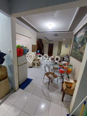 PRIME LOCATION! Rumah Berkembang di Kebayoran Baru, LT 220m2m² Bangunan 220m2m² PRIME LOCATION! Rumah Berkembang di Kebayoran Baru, LT 220m2m² Bangunan 220m2m²