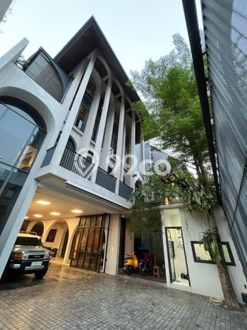 Untuk Dijual! Ruko di Senopati Jakarta Selatan LT 350m2 / LB 700m2 Kawasan Strategis Untuk Dijual! Ruko di Senopati Jakarta Selatan LT 350m2 / LB 700m2 Kawasan Strategis