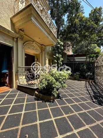 Rumah Elit LB 375m2 Siap Pakai Desain Elegan di Pondok Indah, Jakarta Selatan Rumah Elit LB 375m2 Siap Pakai Desain Elegan di Pondok Indah, Jakarta Selatan