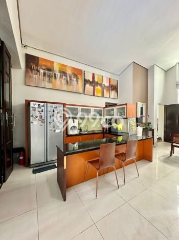 Jual Rumah Luas Elegan Dengan View Cantik di Ragunan, Jakarta Selatan Jual Rumah Luas Elegan Dengan View Cantik di Ragunan, Jakarta Selatan