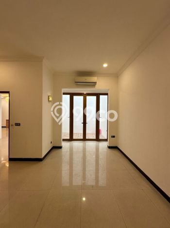 Rumah Mewah LB 280m2 Siap Huni Desain Elegan di Pondok Indah, Jakarta Selatan Rumah Mewah LB 280m2 Siap Huni Desain Elegan di Pondok Indah, Jakarta Selatan